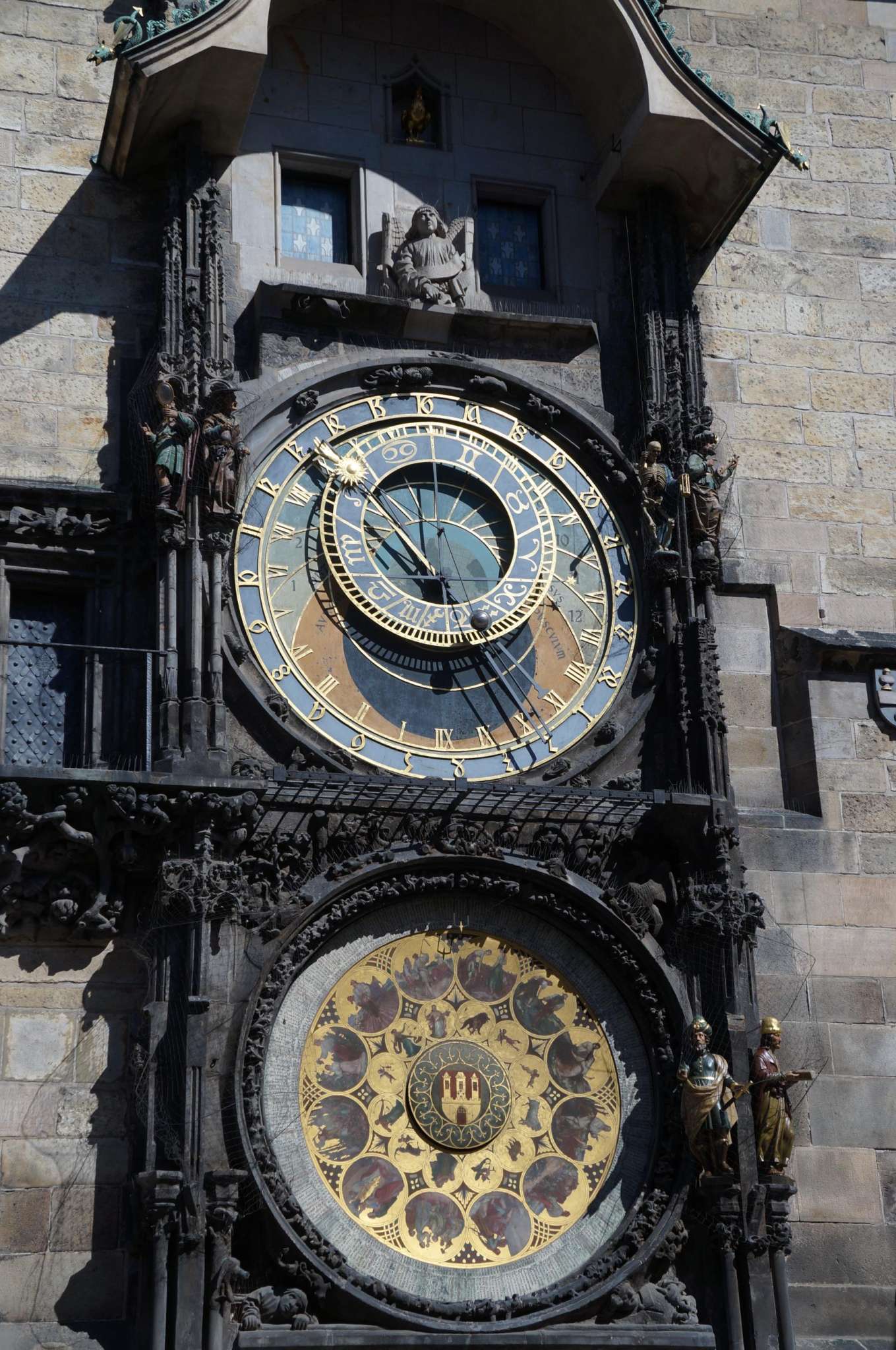 布拉格市民会馆,火药塔,提恩教堂,天文大钟